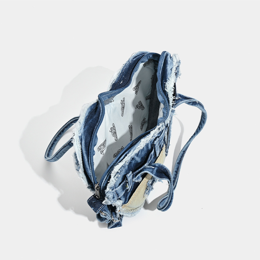 Free Shipping Vintage Heart Heart Heart Luxury Retro Distressed Denim Canvas Bag Niche Designer Sense Single Shoulder Crossbody Bag Versatile Korean S