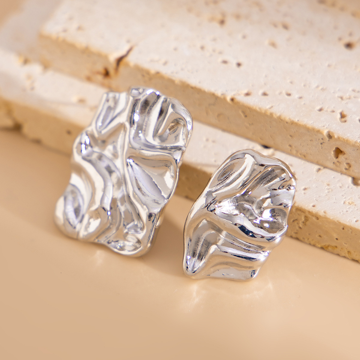 Simple Chain Wrapped Faux Pearl Necklace Elegant Business Beaded Jewelry for Women