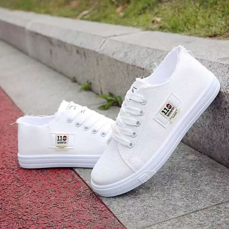 Designer casual shoes White Spring Summer New Canvas Shoes for Women Students Korean Style Soft Sole Breathable Thin Casual Sneakers