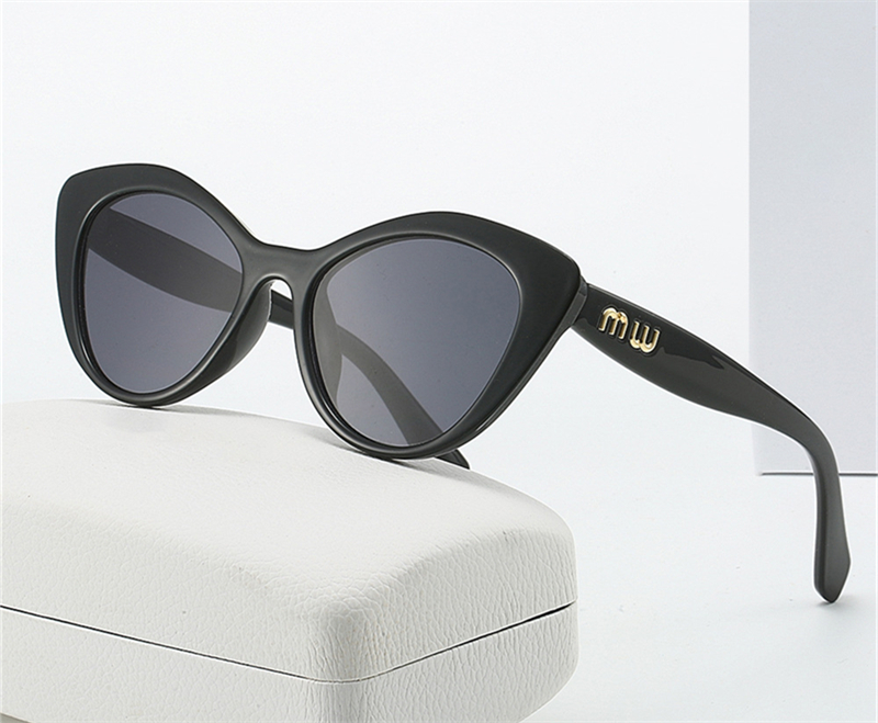 New Fashion Cat Eye Sunglasses Street Photography Versatile Small Fragrant Style Sunglasses Female Ins Style Trend Manufacturer Wholesale black box