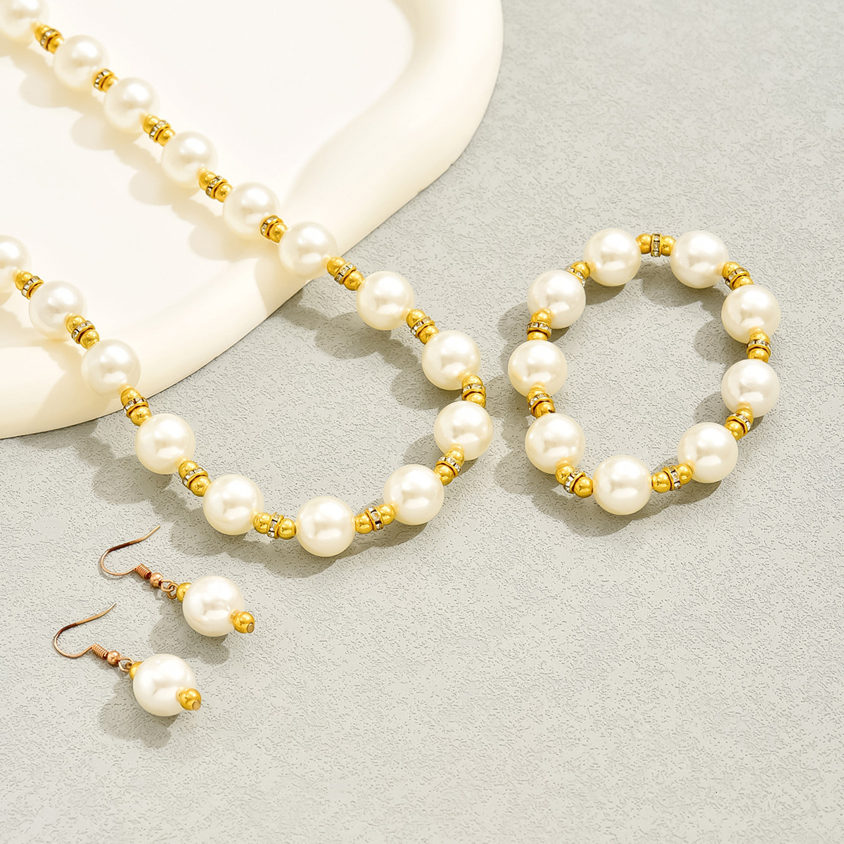 Pearl Mother-Of-Pearl Necklace Bracelet Set For Women, Light High-End Clavicle Chain Earrings