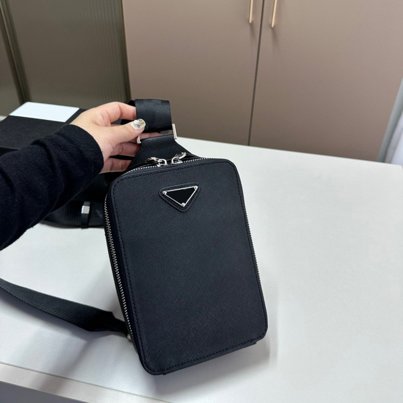 Black Leather Designer Chest Bag Men Bumbag Women Crossbody Fannypack Square Waist bags Fashion Luxury Brand Coin Purse Travel Shoulder Bag