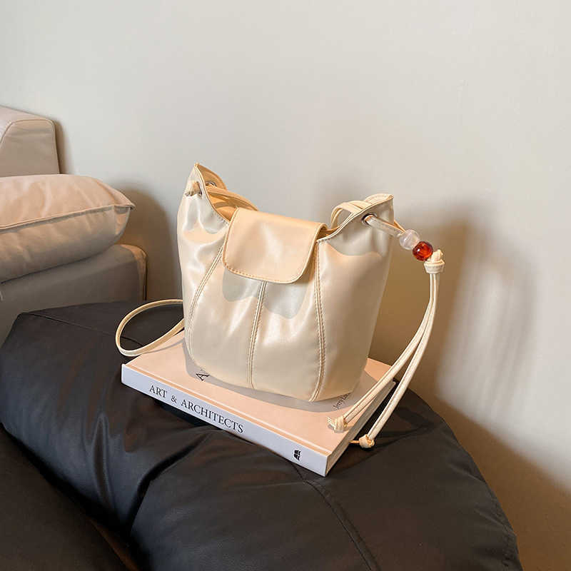 Niche Design Solid Color Versatile High Value Beaded Bucket Bag Simple Artistic Shoulder Crossbody Tote Bag