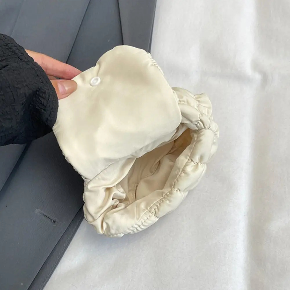 Cute Solid Color Cloud Pleated Coin Purse Mini Handbag Sling Small Wallet Korean Style Hanging Card Bag Travel R250624