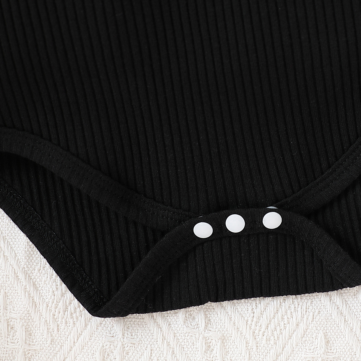 2-piece set of fashionable and casual solid color flying sleeve round neck long sleeved triangle jumpsuit and butterfly printed short skirt for baby g