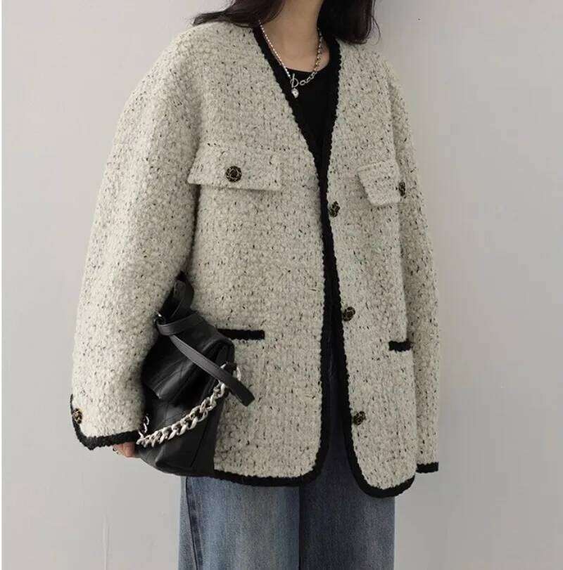 Sweet Hot Girl Elegant V-neck Woolen Coat Women's Autumn/winter Retro Loose Tweed Long-sleeved Jacket Fashion Female Clothes