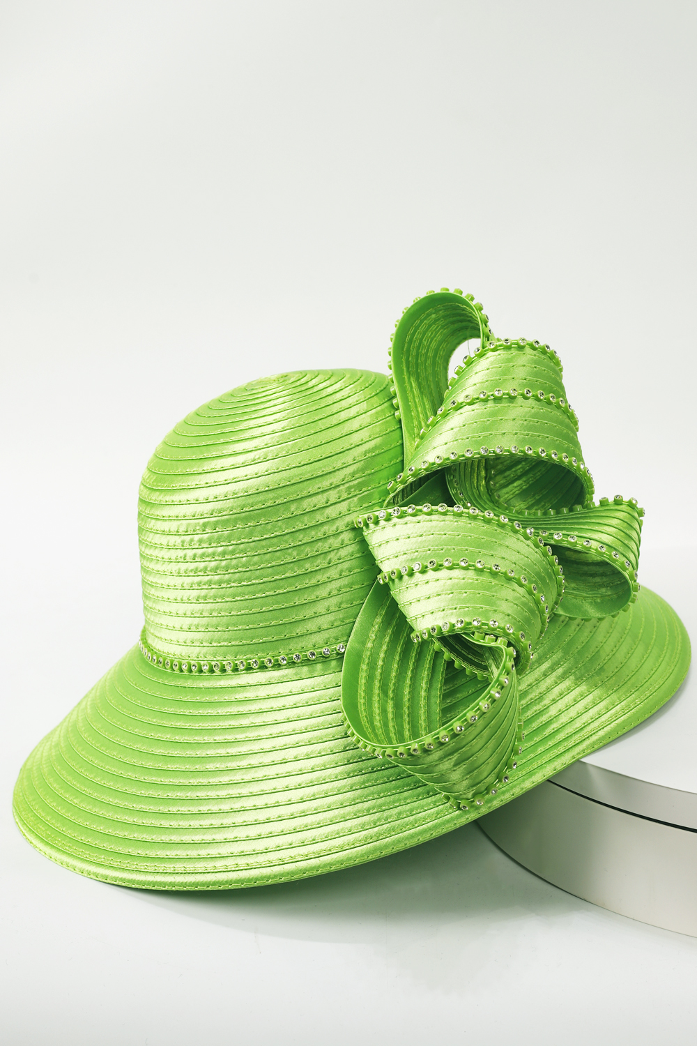 Elegant Green Church Hat for Women Wide Brim Tea Party Hat with Rhinestones, Perfect for Church, Weddings & Afternoon Tea Events