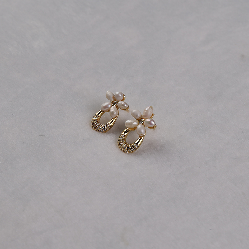 Handcrafted Natural Freshwater Pearl Earrings with Zirconia - Floral Design for Elegant Charm