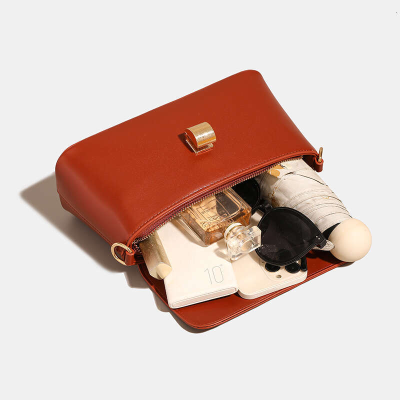 2025 New Underarm High-end Versatile Fashion Light Luxury Shoulder Crossbody Baguette Casual Bag