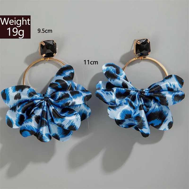 Retro Leopard Print Fabric Drop Earrings for Women Exaggerated Black Crystal Geometric Circle Petal Pendant Earring Jewelry Gift l250624
