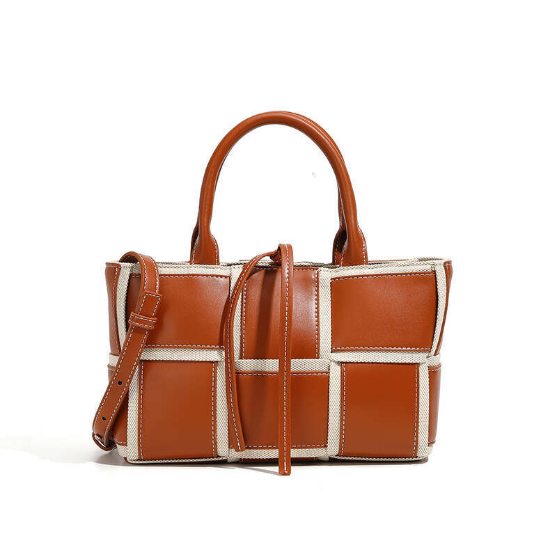 Minimalist Fashion Handbag New Handwoven Large Capacity Shoulder Crossbody Bag for Women