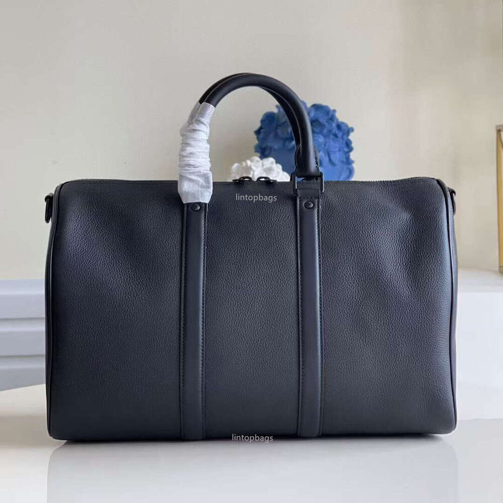 Quality Men Fashion Duffle Bag Black leather Travel Bags Mens Handle Luggage Gentleman Business Tote with Shoulder Strap Train Cases Travel crossbody Airport bag