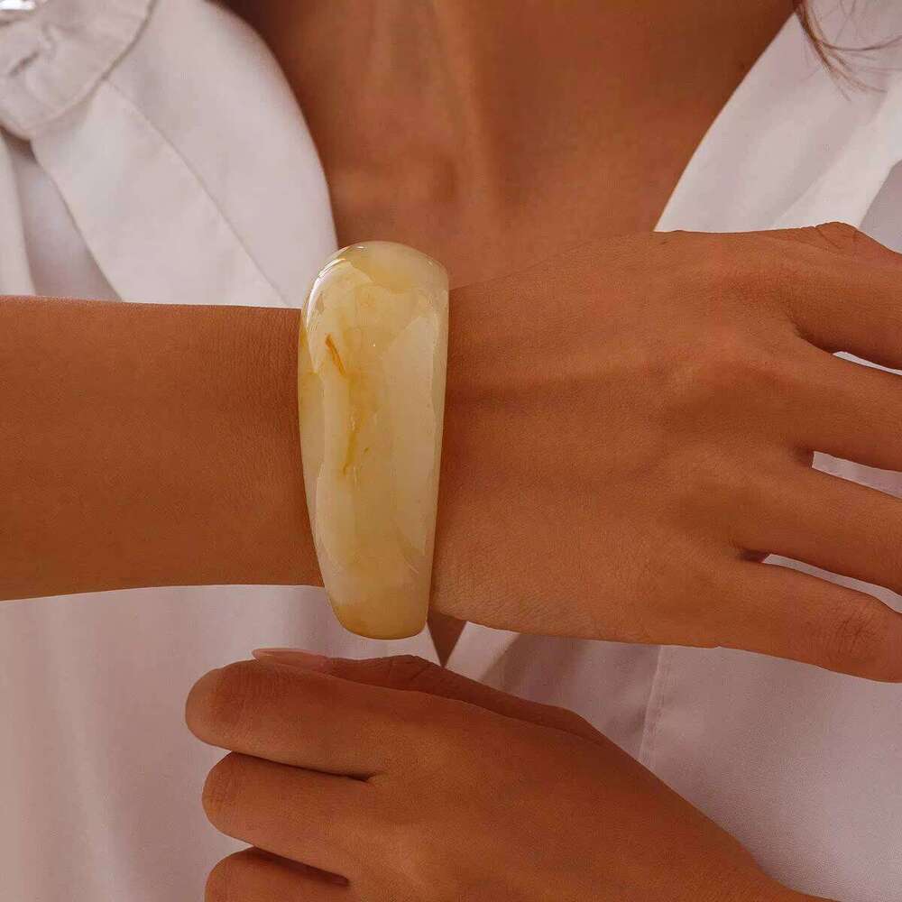 DHcollections 2025 Hot Sell New Women's Lastet Colorful Personalized Acrylic Bangles