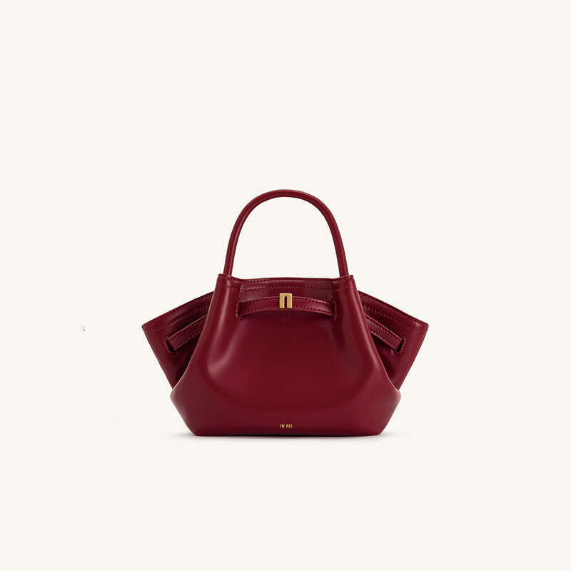 JW PEI Free shipping Dumpling French Niche Design New Pleated Fashion Versatile Handbag Underarm Bag