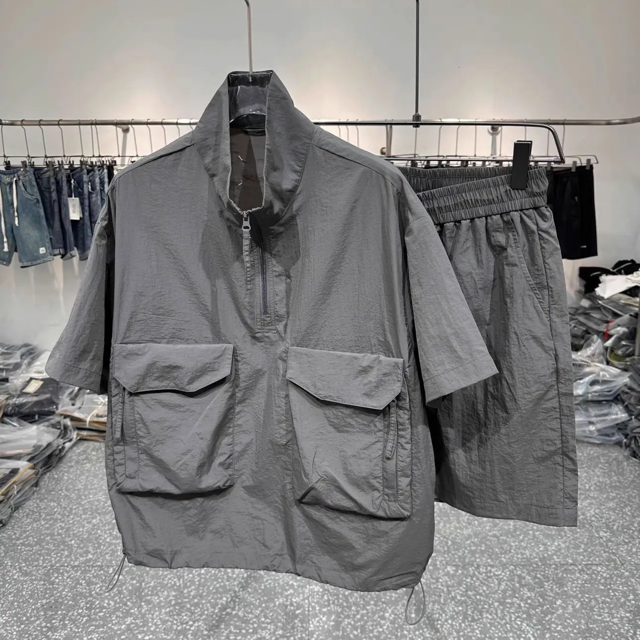 Summer Set Mens Plus Size Cool Ice Silk Short Sleeved T-shirt Mens Shirt Five Inch Shorts Two-piece Set Men Clothing 250617