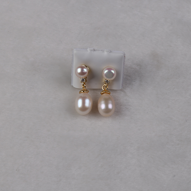Shimmering Luxury Earrings Featuring Oversized Pure Freshwater Pearls & High-Quality Zircons