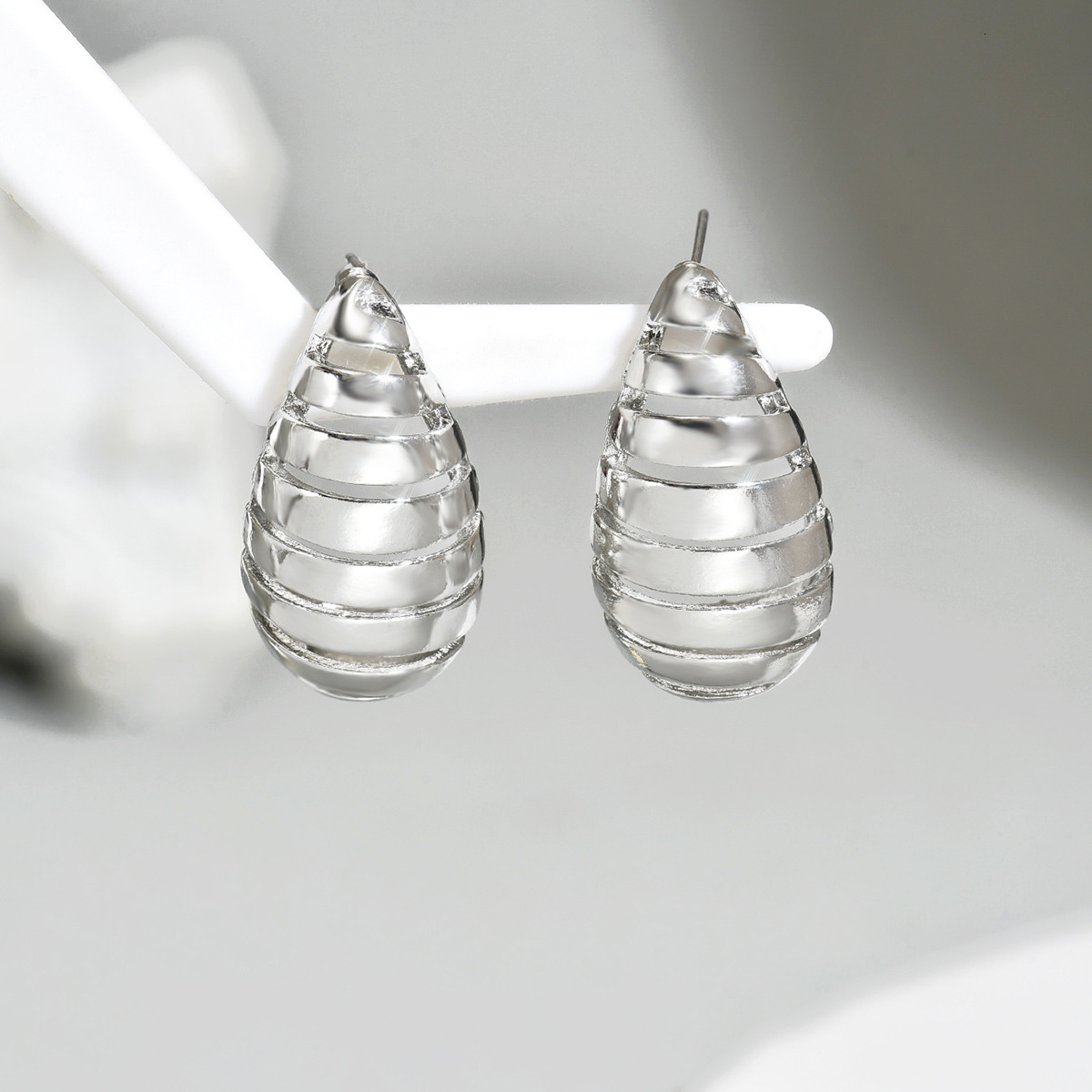 Wind Lady Water Drop Personality Hlow High-End Design Stud Earrings Ear Jewelry