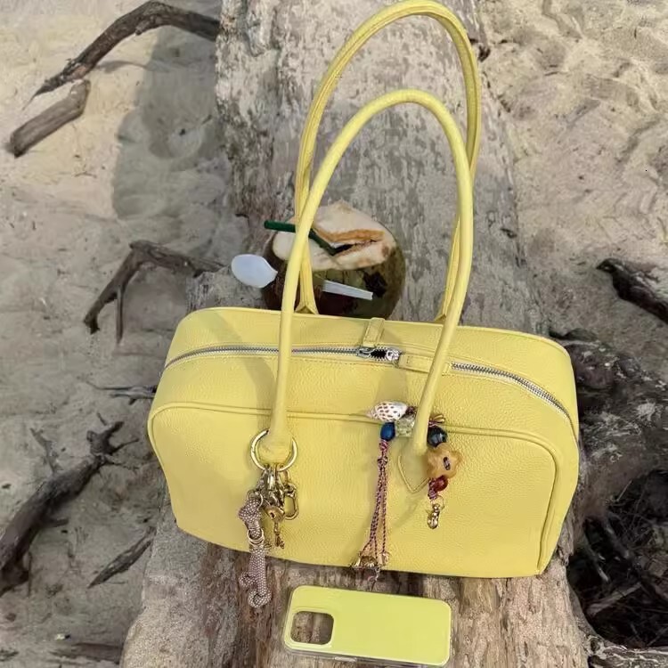 Free shipping designer 2025 New High-End Niche Shoulder Bag Trendy Women Bag Handbag Large Capacity Boston Briefcase