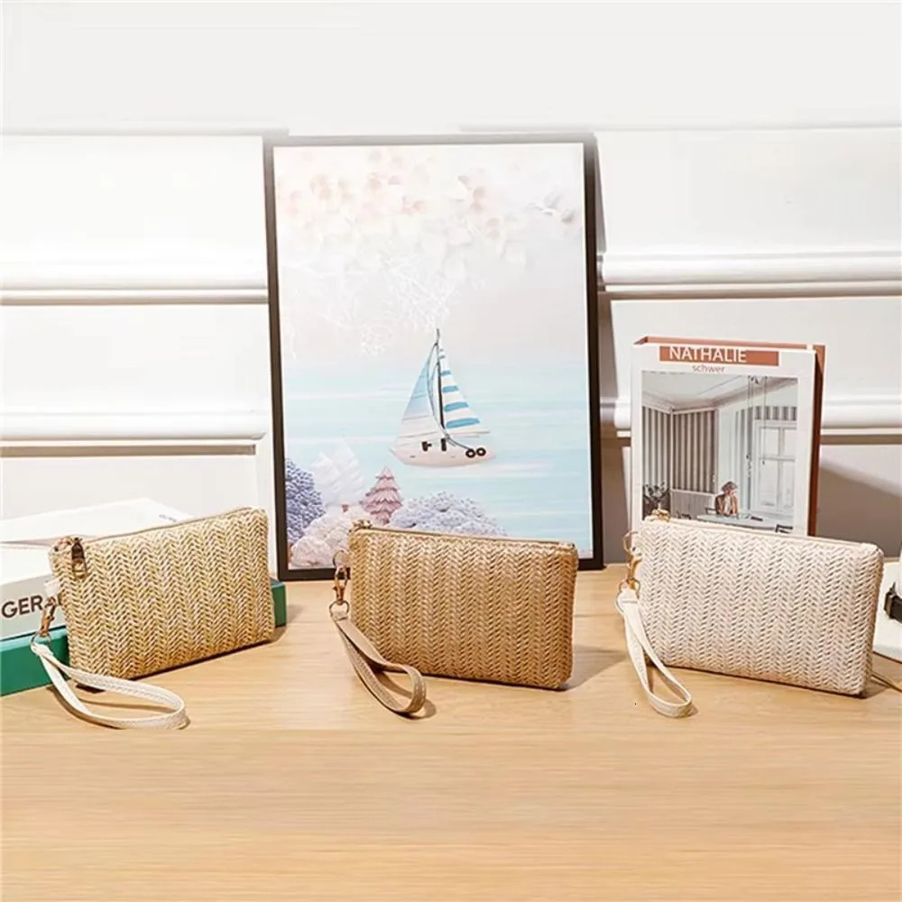 Cute Solid Color Straw Woven Coin Purse Lightweight Earphone Case Small Lipstick Bag Wrist Bag Hand Held Card Holder Daily R250624