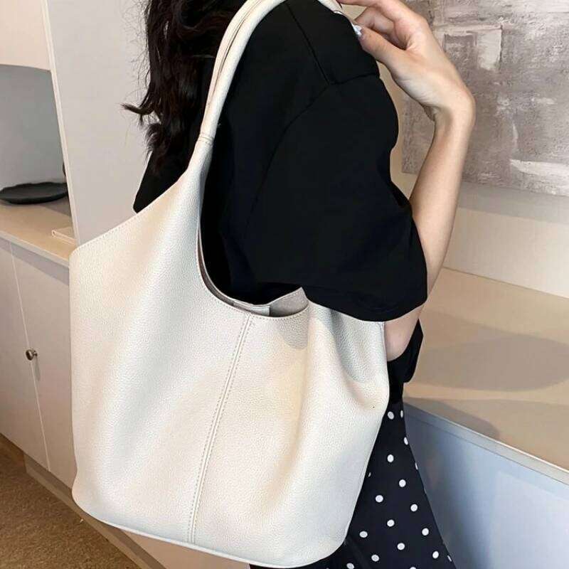 Simple Large Capacity Femal New Korean Version of Commute Armpit Bucket Package Soft Pitot Bag Shoulder Bags