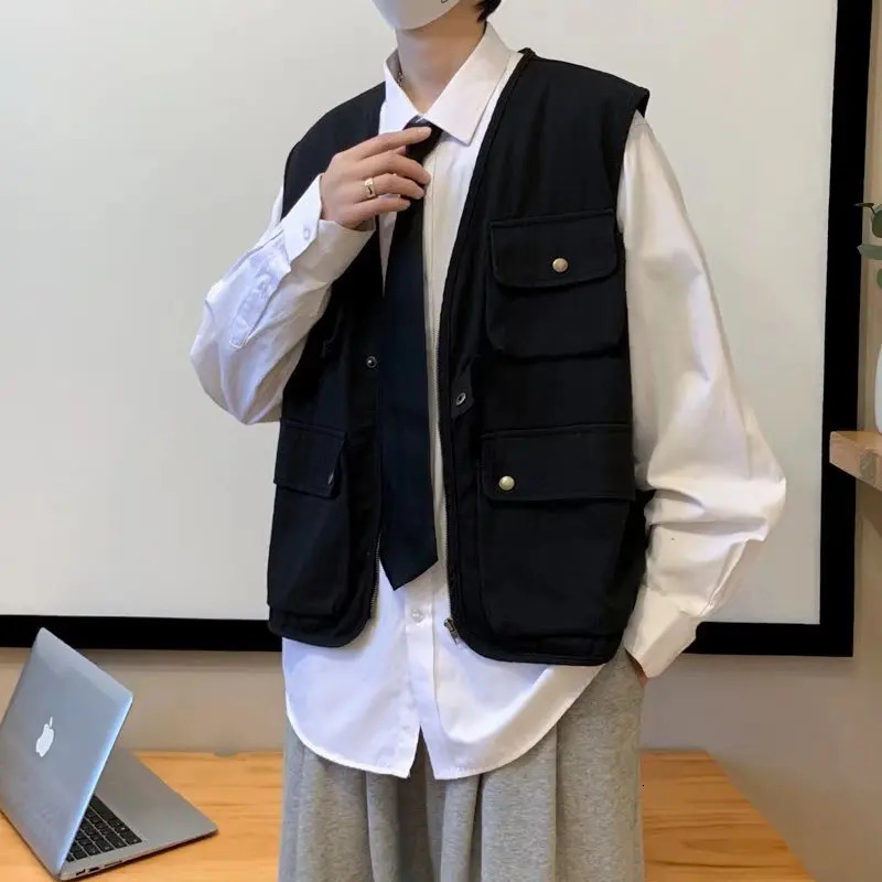 Men Cargo Vests Multi Pockets Spring Summer Fashion Streetwear Vintage Waistcoat Solid Color Male Casual Sleeveless Jackets 250617