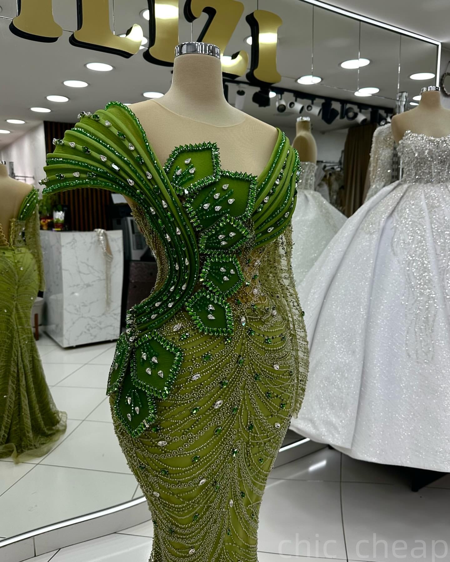 Olive Green Mermaid Prom Dresses 2025 Crystals Beaded Stylish Sequined Evening Formal Party Second Birthday Engagement Gowns Plus Size Dress For Speci