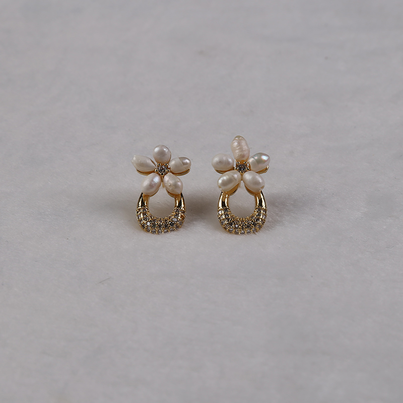 Handcrafted Natural Freshwater Pearl Earrings with Zirconia - Floral Design for Elegant Charm