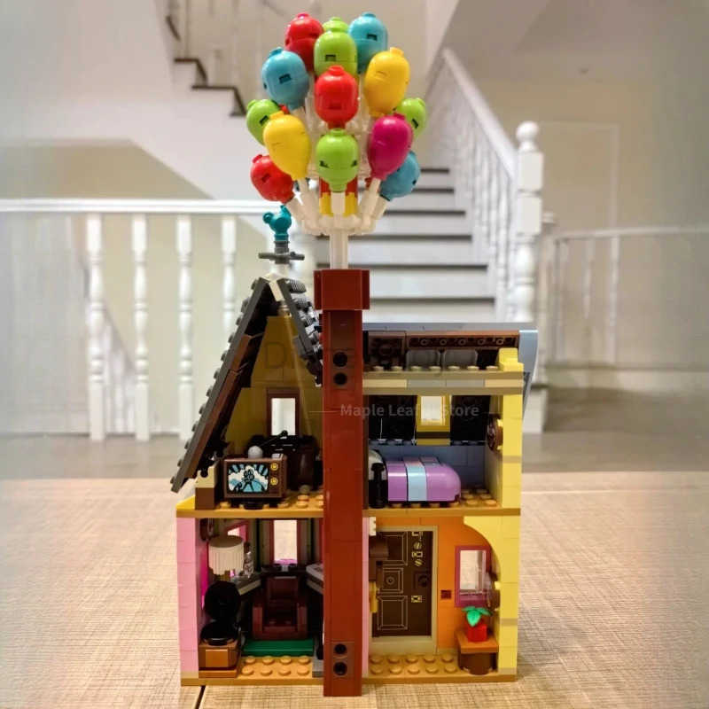 Disney Up House Building Blocks Movie Travels Of Flying House Construction Brick blocks Model Kit Toys For kids Christmas Birthday Gifts Y250624