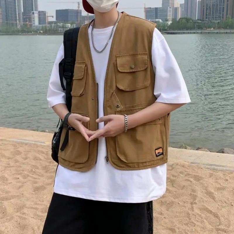 Men Cargo Vests Multi Pockets Spring Summer Fashion Streetwear Vintage Waistcoat Solid Color Male Casual Sleeveless Jackets 250617