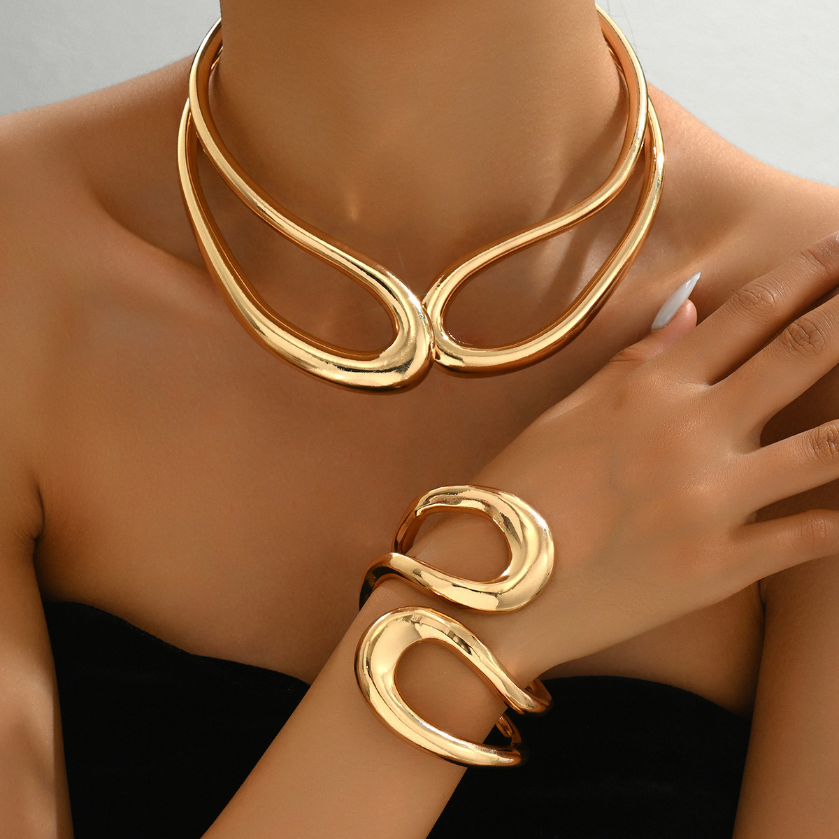 Light Style Women's Double Layer Circle Metal Necklace Electroplated Design Bracelet Jewelry