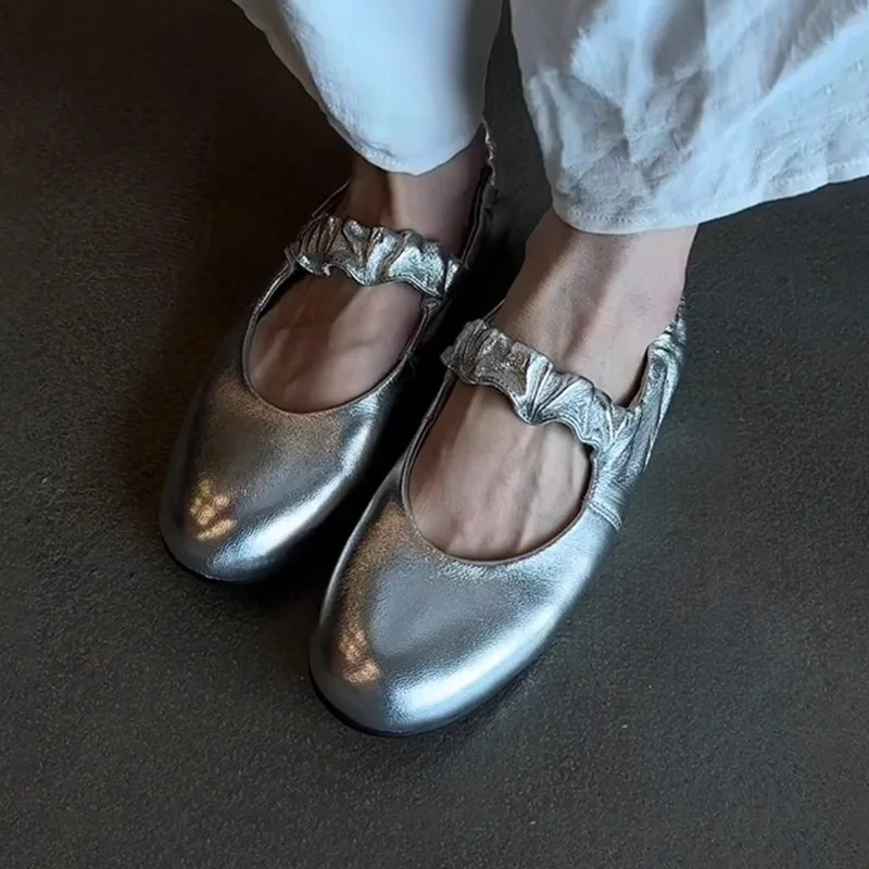 Niche Silver Versatile Round Toe Flat Shoes Womens Pleated One Strap Shallow Mouth Casual Mary Jane Single Shoes 250624
