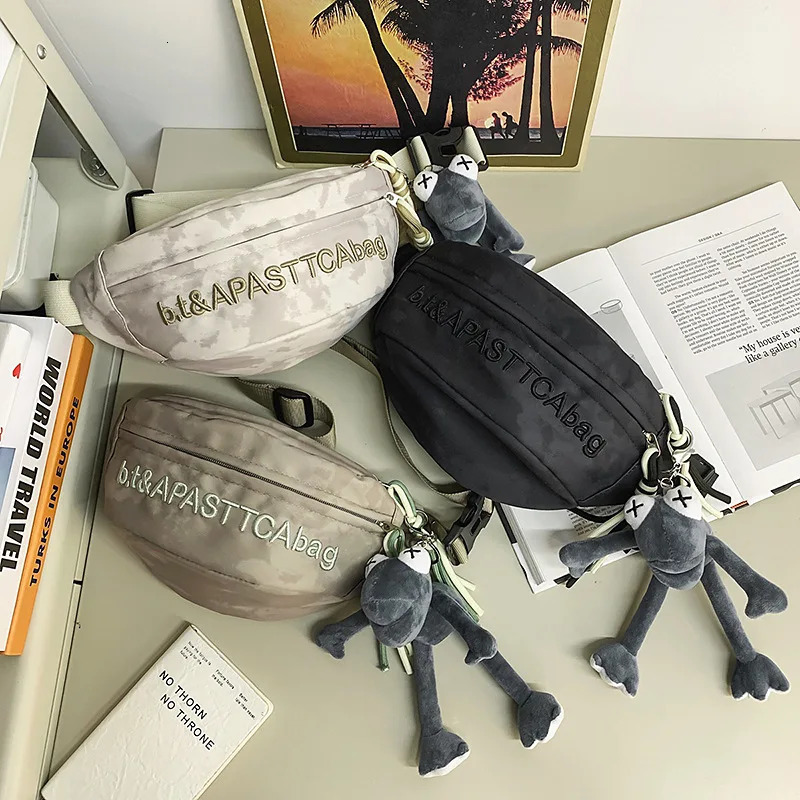 Outdoor Waterproof Vintage Chest Bag Men Women Embroidery Functional Waist Bag Casual Sport Crossbody Bag 250623