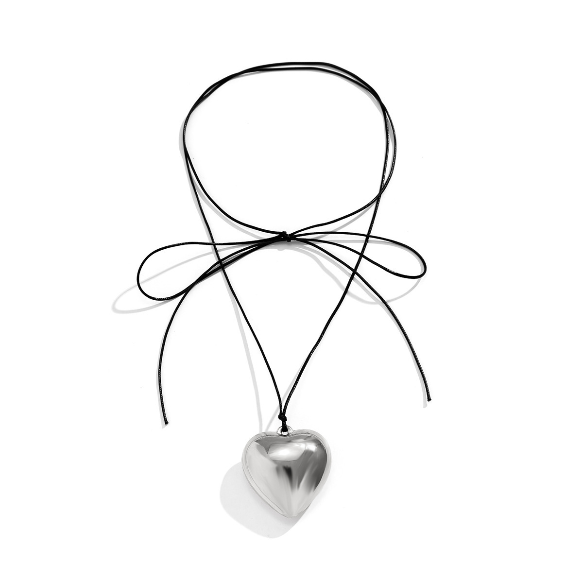 Accessories Sweet Cool Exaggerated Heart Pendant Simple Long Veet Wax Thread Tassel Necklace for Women