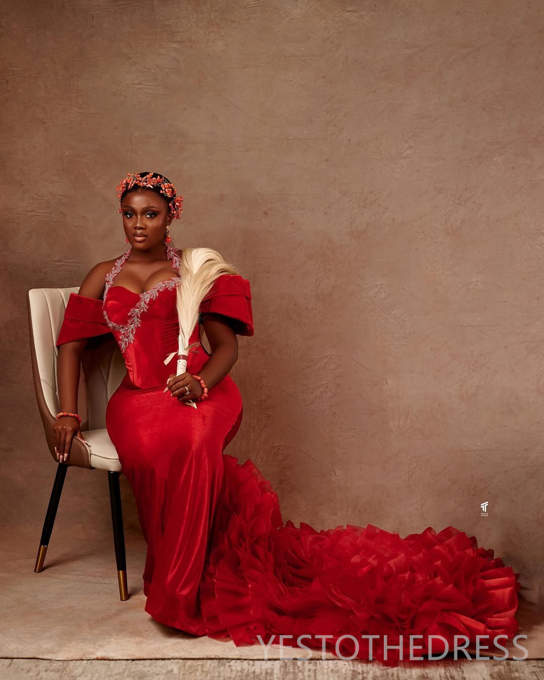 2025 Plus Size Burgundry Aso Ebi Prom Dress Mermaid Prom Dresses Evening Formal Gowns Halter Velvet Appliqued Beaded Birthday Dress Second Reception G