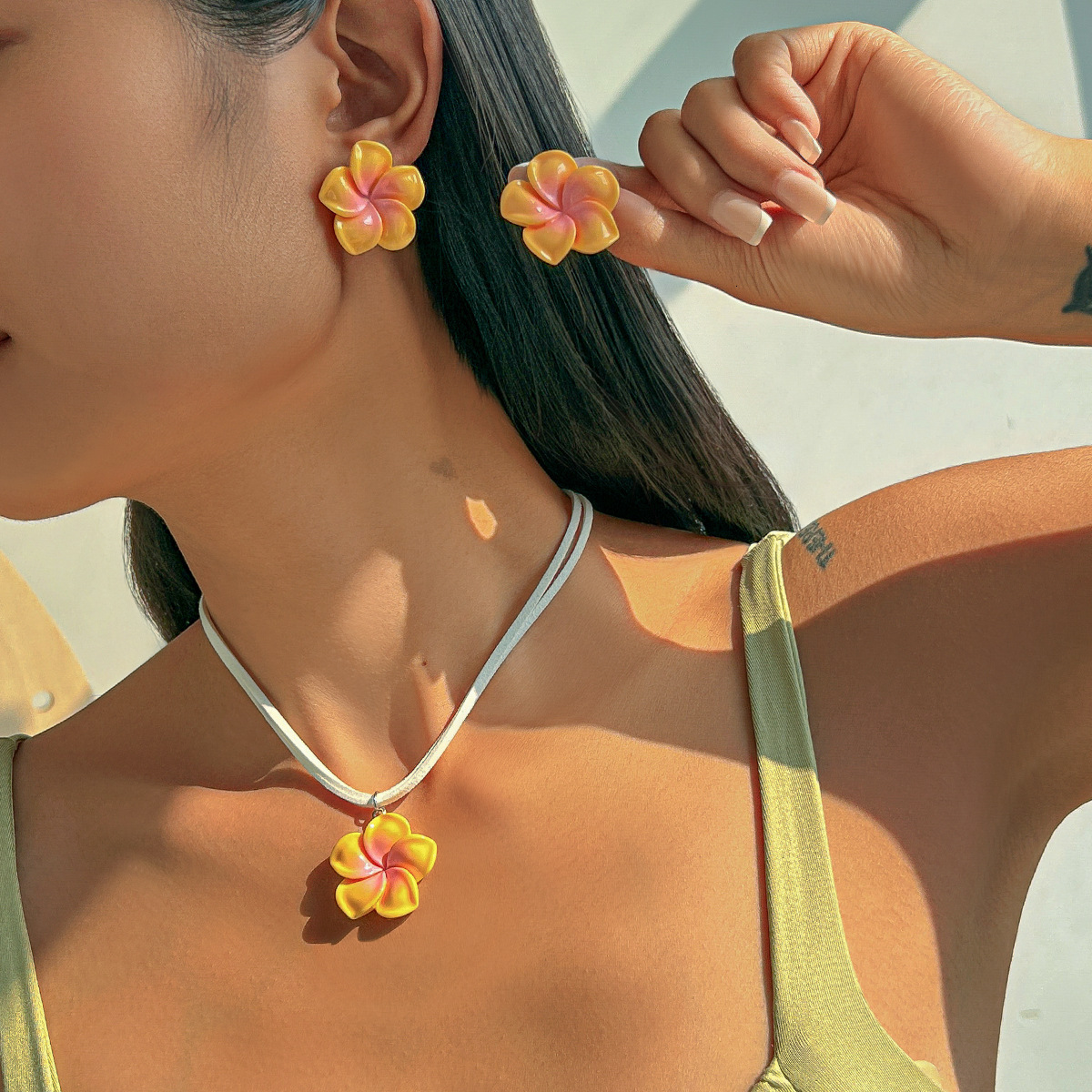 Minimalist INS Style Petal Pendant Sweet Dopamine Colorful Flower Versatile Necklace Set