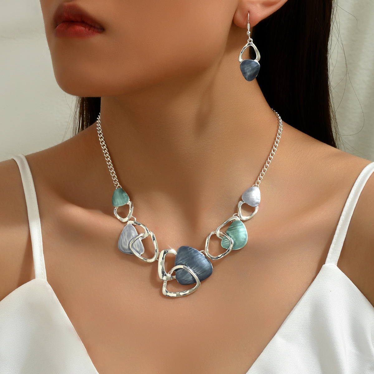 Hot Selling New Round Oil Drip Necklace And Earring Set High-End Sense Stud Earrings Irregular Design Clavicle Chain