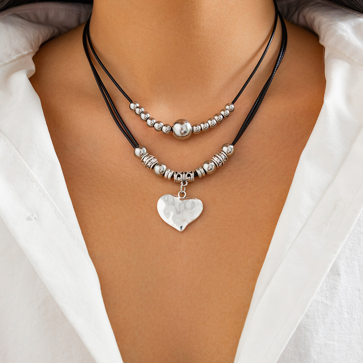 Ethnic Relief Pendant Short Choker for Women Simple Double Layer Bent Tube Necklace Jewelry