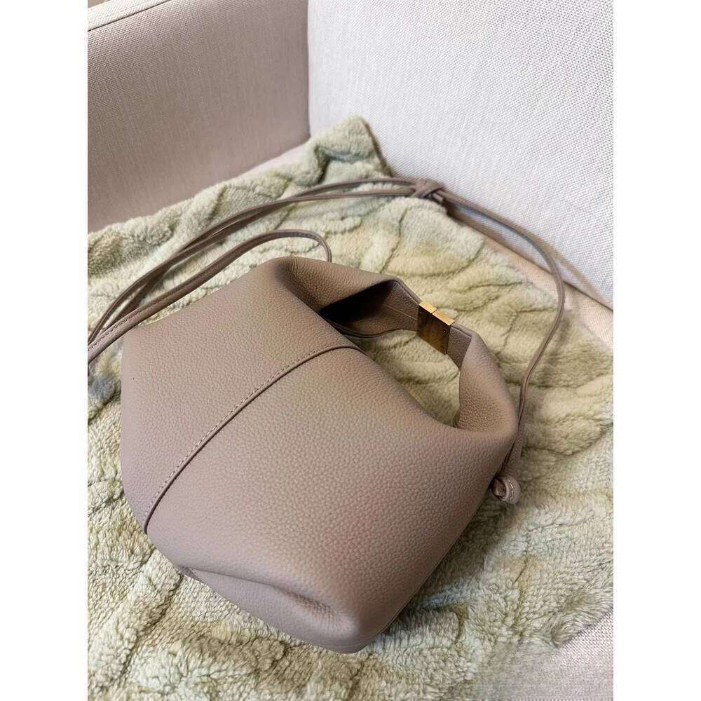 2025 Bento French Niche Style Design Lunch Box Shoulder Satchel Crossbody Dumpling Women's Bag