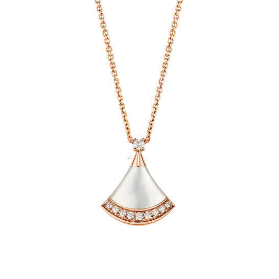 Baojia High Version Small Dress Full Dia Necklace Thick Plated Rose Gold Fan-shaped Mother-of-Pearl Pendant Light Clavicle Chain