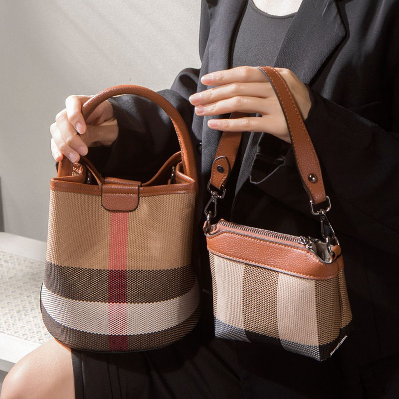 The 2025 new style of high-end versatile mini mother-and-child canvas bucket bag for women handbag shoulder crossbody bag