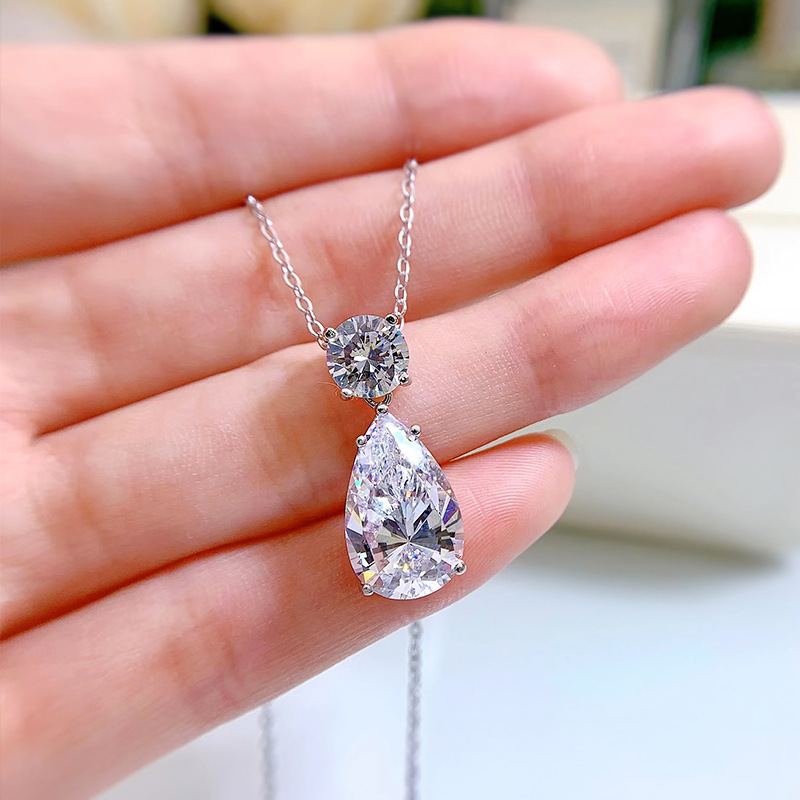 Choucong 2025 New Luxury Wedding Jewelry Sets Soild 100% 925 Sterling Silver Water Drop White Large Moissanite Diamond Dangle Earrings Lady Clavicle N