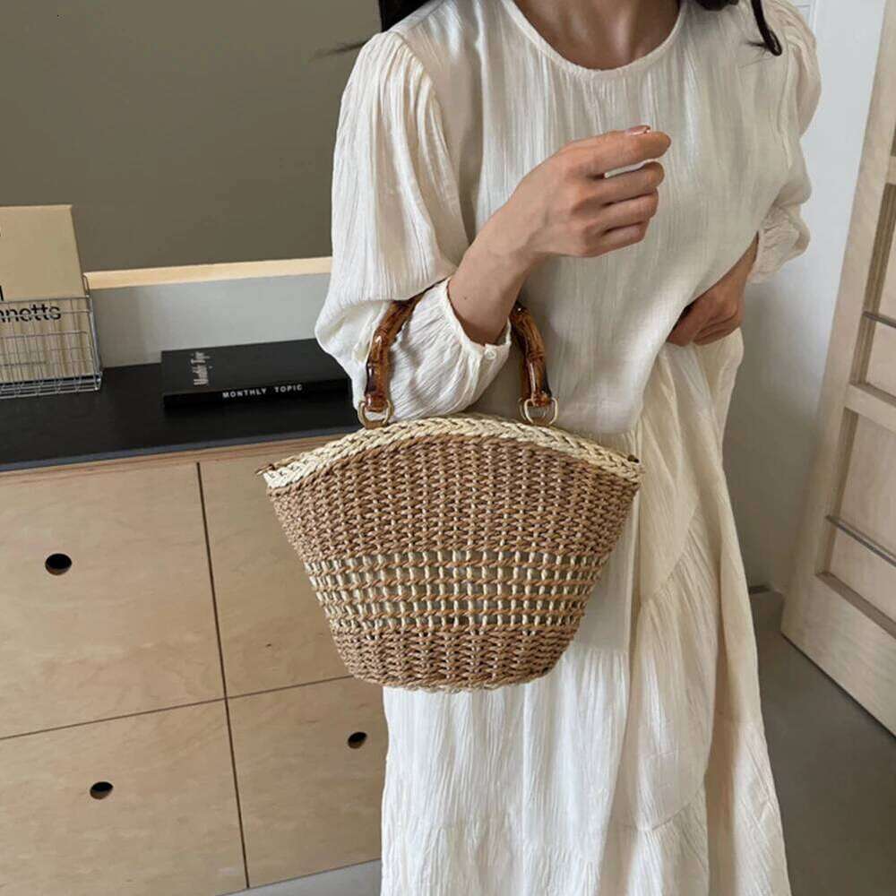 Straw Tote Bags Women Woven Shoulder Raffia Casual Clutch Purse For Vacation Rattan Crochet Handbag Summer Beach Bag New