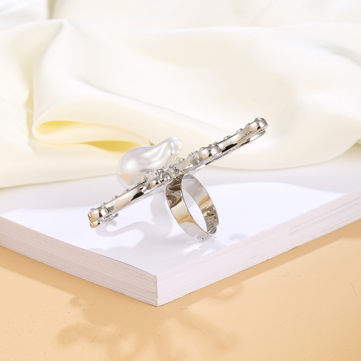 Hip Hop Alec Design Personality Inlaid Octopus Fashion Simple Index Finger Ring