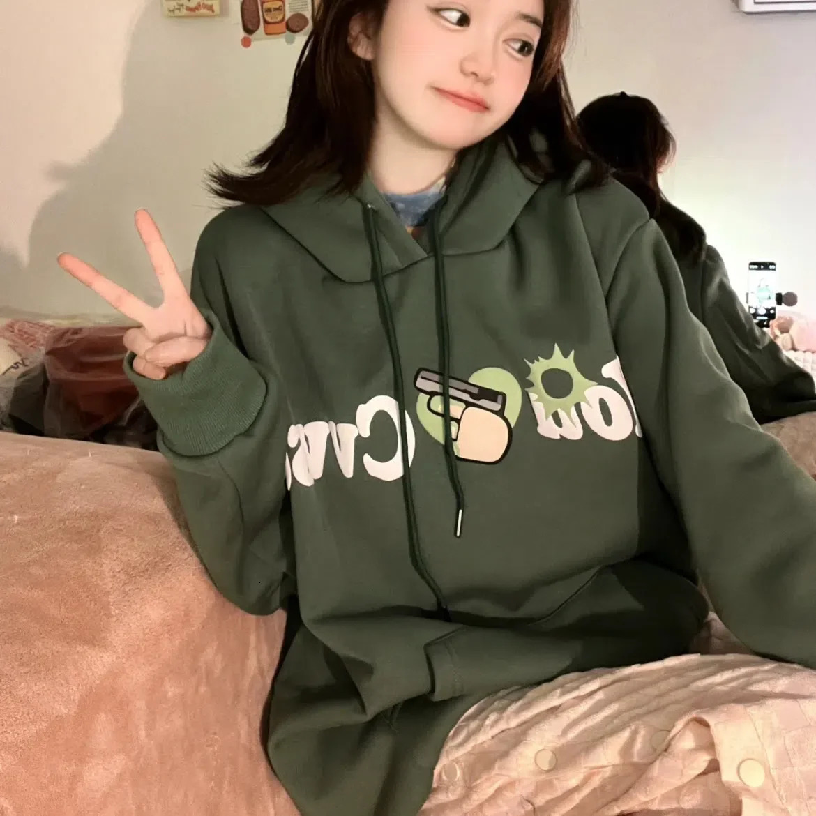 High street hip-hop sweater letter anime hoodie American retro men and women couples on streetwear y2k women oversized hoodie 250618