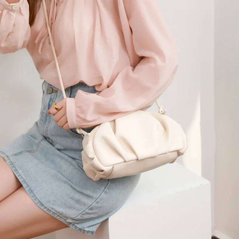 bags fashionable and high-end, niche design pleated underarm for women's Summer 2025 new leather crossbody cloud bag