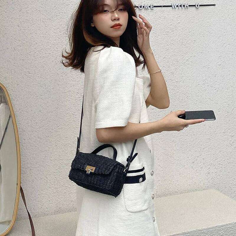 2023 New Natural Color Grass Box Type Portable Shoulder Crossbody Women's Versatile Vine Woven Bag