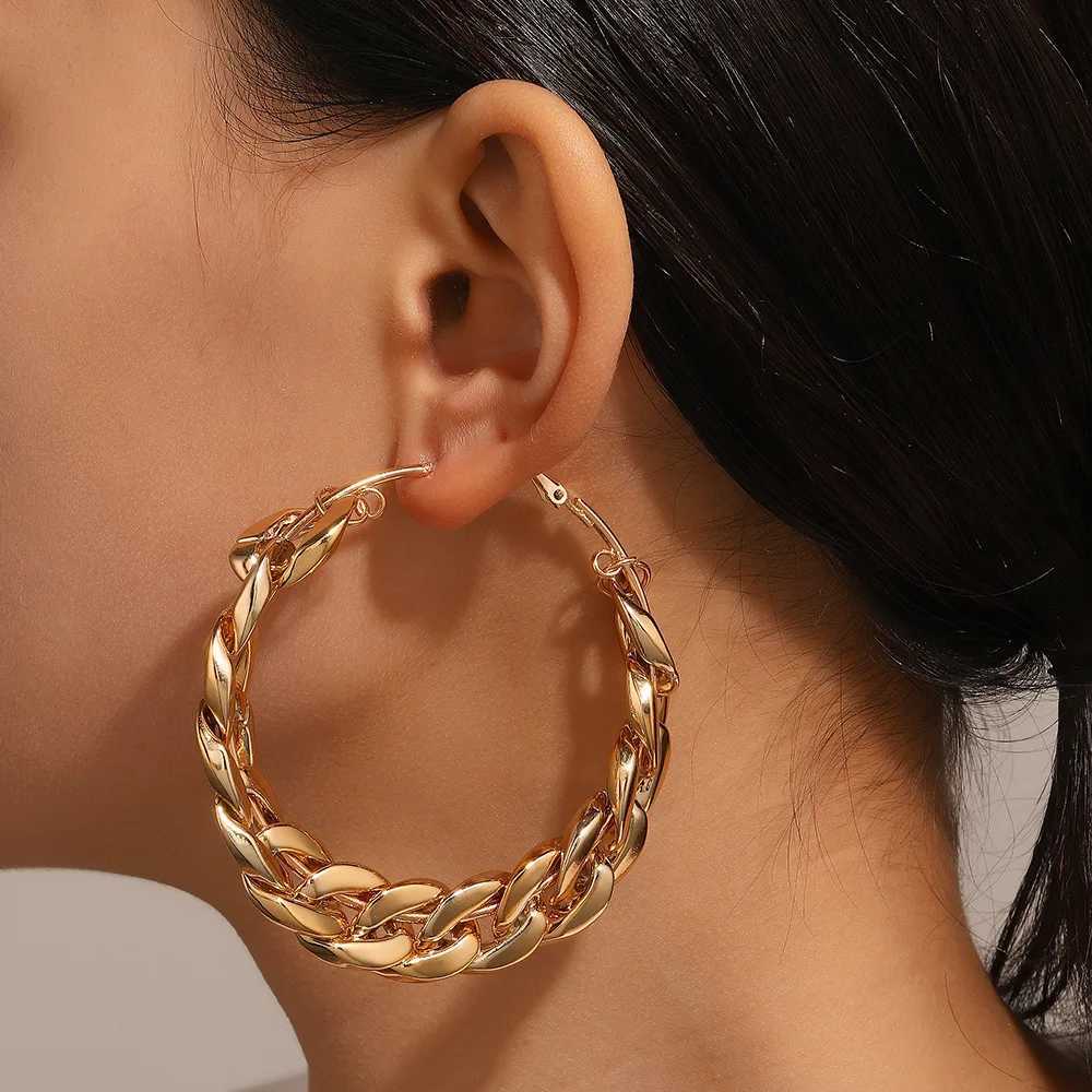 Metal Punk Style Oversized Large Hoop Earrings Twisted Big Circle Round Loop Earrings for Women Exaggerate Party Jewelry Gifts l250624