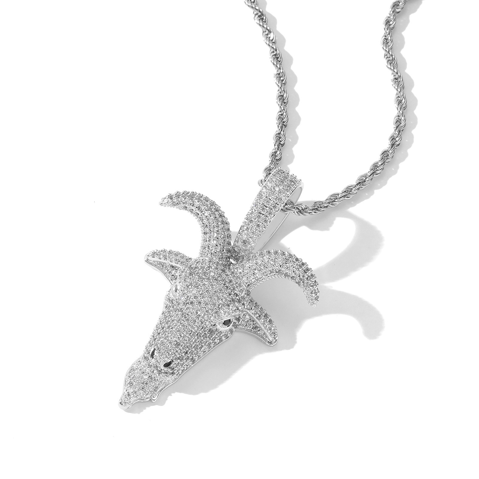 New Arrival Hip Hop Goat Pendant Diamond Studded Animal Personalized Cool Trendy Hip Hop Necklace Accessory Pass the diamond tester