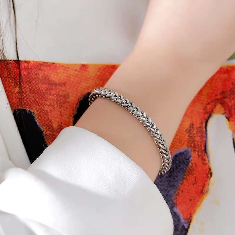 Wholesale Hot Sale 18k Gold Plated Cuban Chain Bracelet Stainless Steel Containing Miami Cuban Chain Bracelet Men and Women