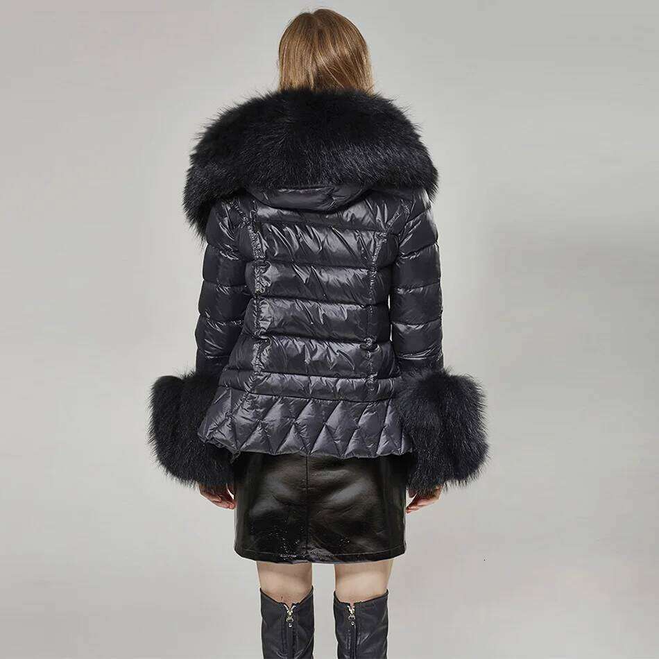 M2020 Short Ladies Winter Star Faye Wong Fashion Oversized Raccoon Fur Collar Slim Down Jacket
